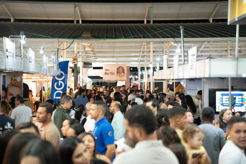 2º dia da 26ª ExpoSerra registra recorde de público com programação geek e show de André Love